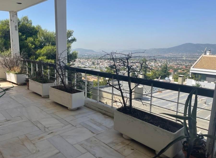 (For Sale) Residential Apartment || Athens North/Nea Erithraia - 195 Sq.m, 3 Bedrooms, 400.000€ 